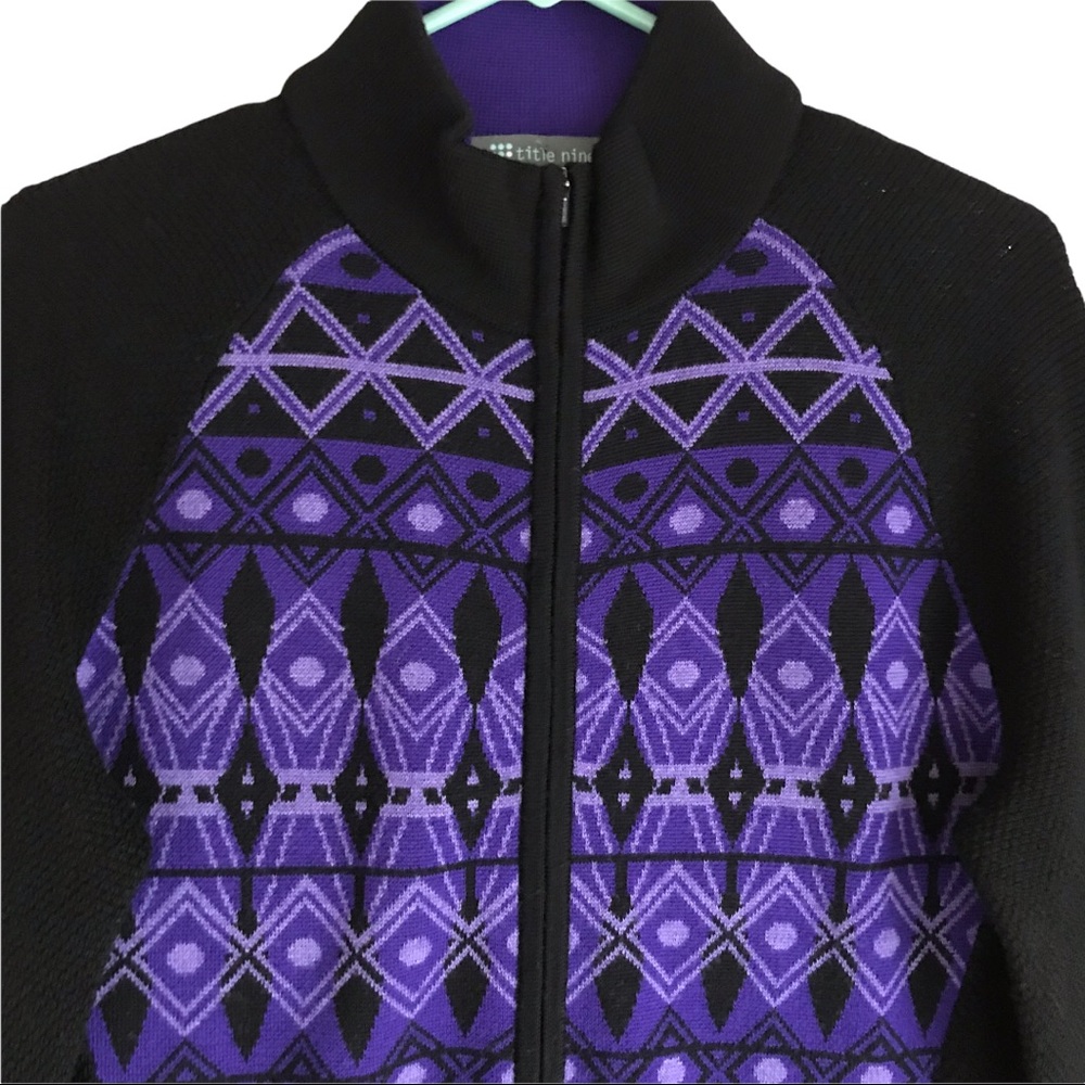 Title Nine Size Large Long sleeve extra fine merino wool sweater purple black